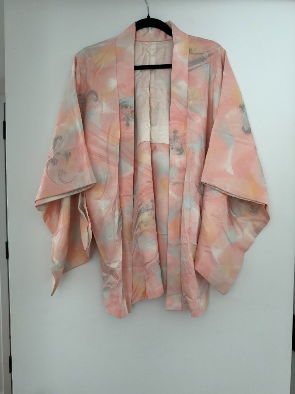 Pink Kimono - Picture 4 of 4